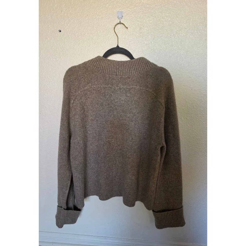 Abercrombie & Fitch V-Neck Brown Sweater - Picture 4 of 4